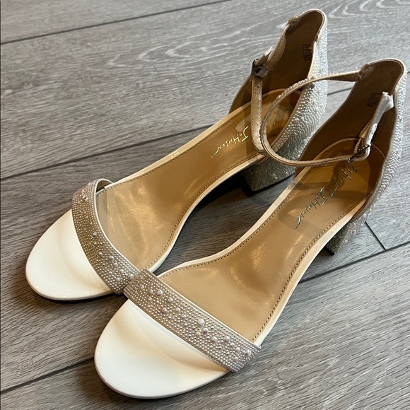 Betsey Johnson Pink and Silver Embellished Heels - Picture 4 of 10